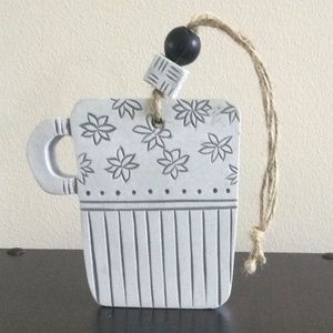 wall decor, cup-shaped